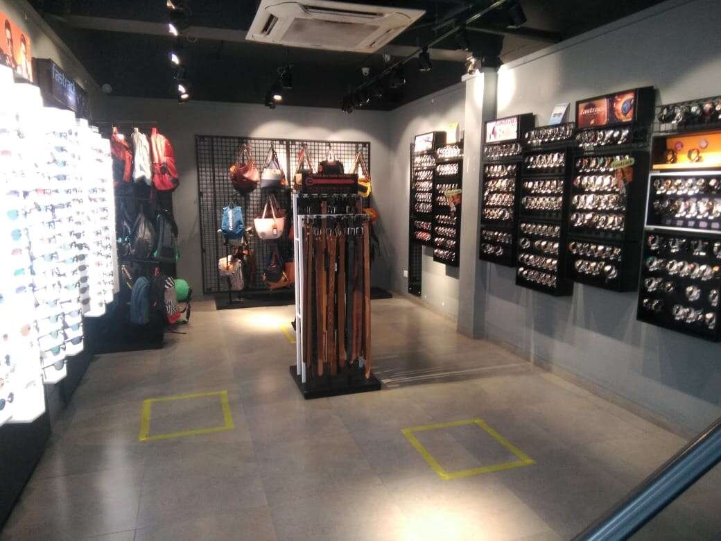 Fastrack store